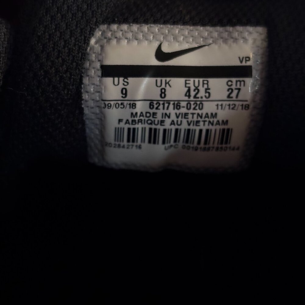 Nike Men's Reax 8 TR Sneakers Black/Gold SZ: 9 - Picture 16 of 16